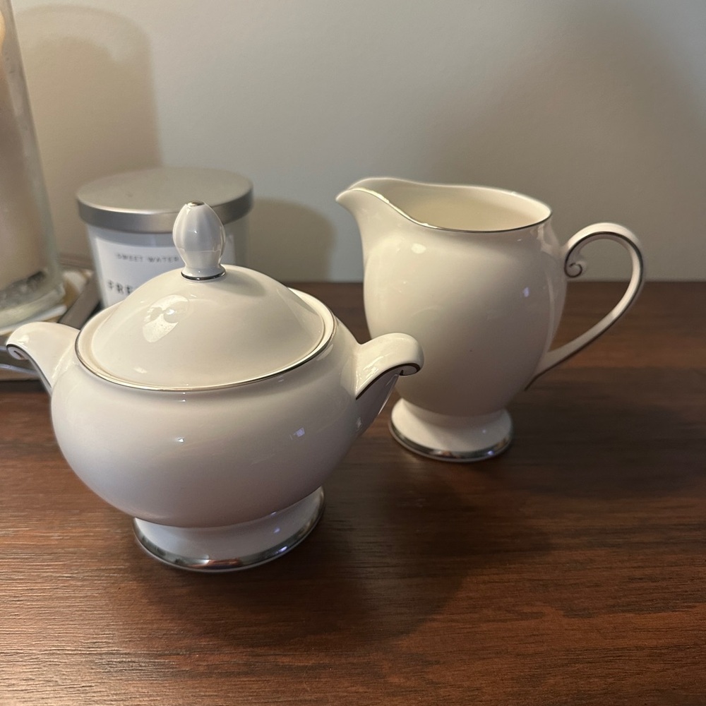 Mikasa cameo platinum cream and sugar set